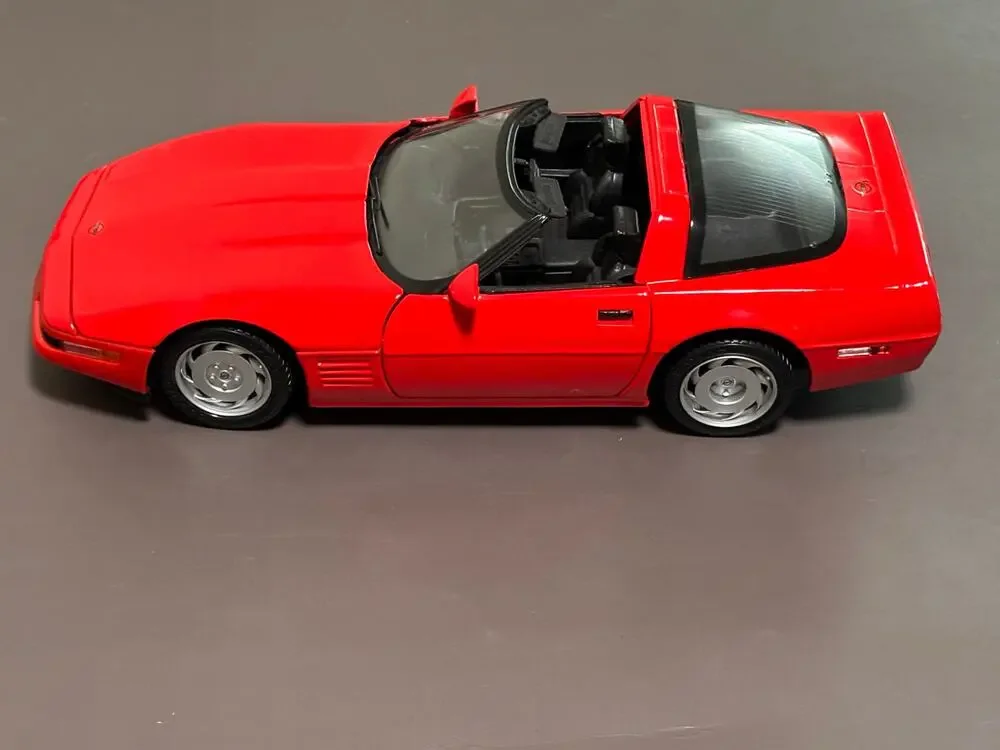 1992 Red Chevy Chevrolet Corvette ZR-1 Convertible Maisto 1:18  Die Cast Car
